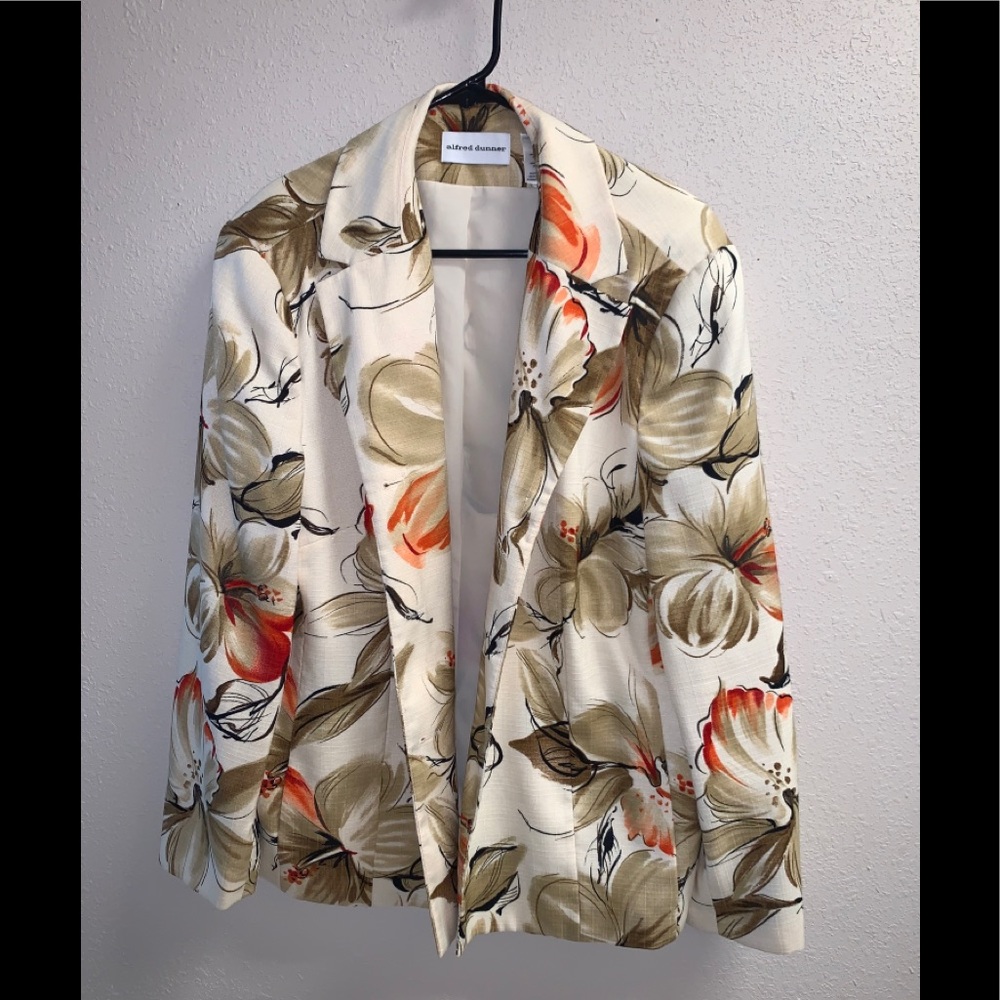 ⚡️⚡️Women’s Blazer⚡️⚡️